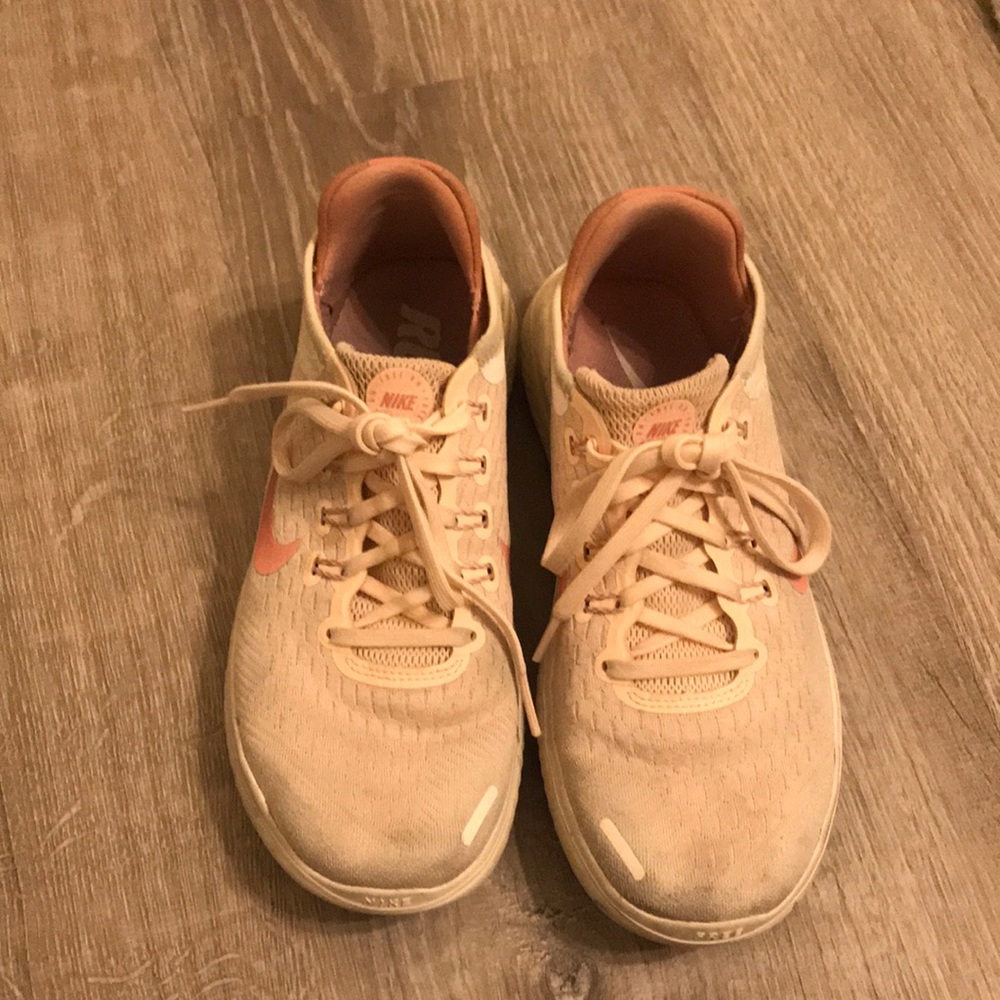 Nike Free RN Women’s Running Shoe 8